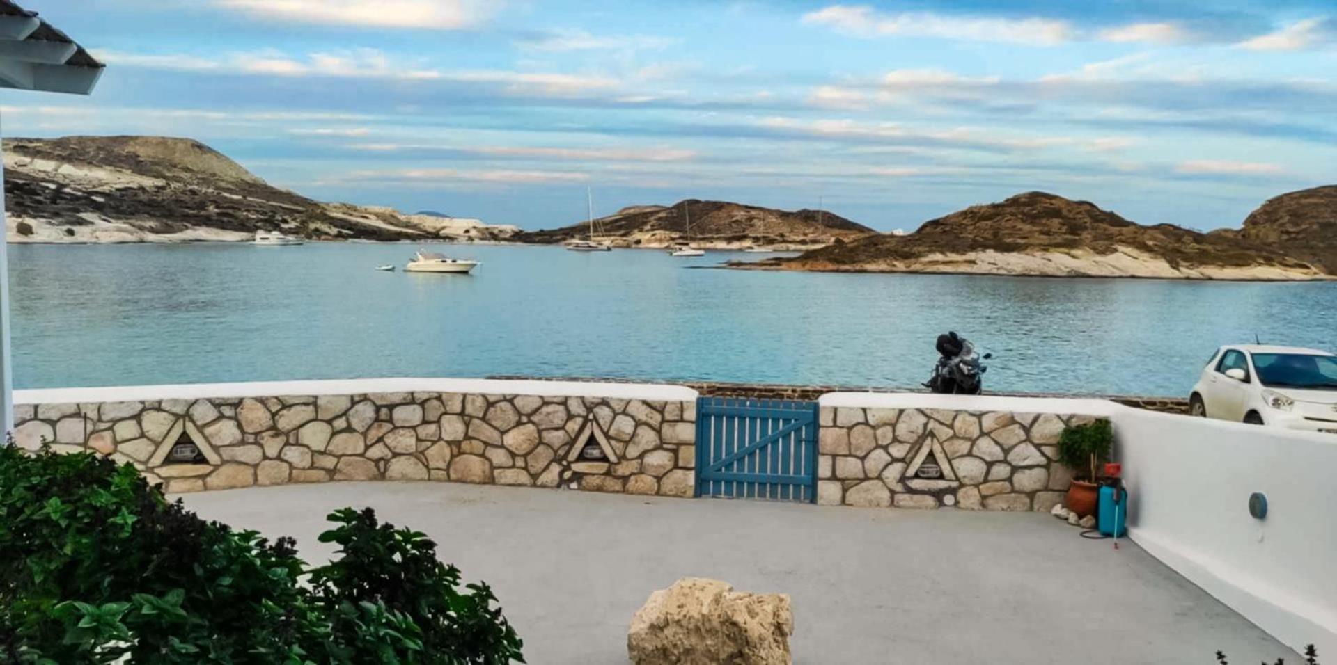 Διαμέρισμα με θέα τη θάλασσα Κίμωλος Εξωτερικό φωτογραφία