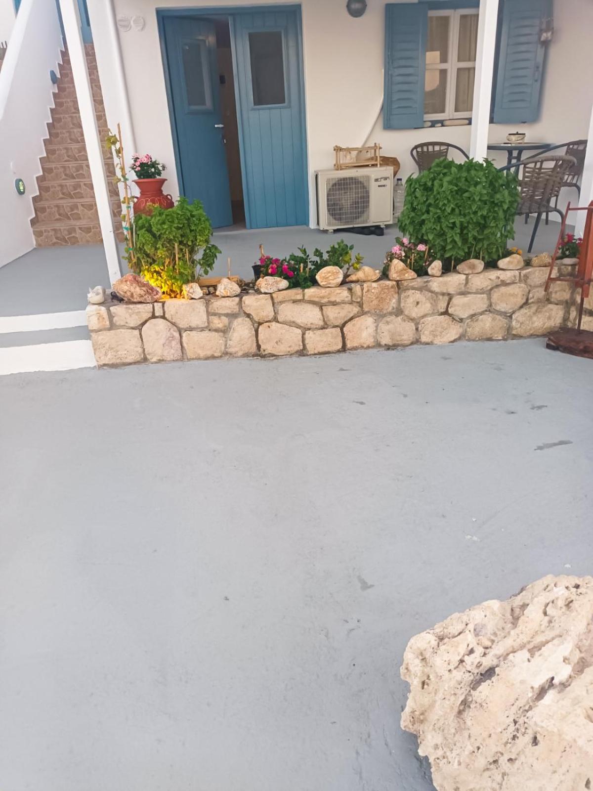 Διαμέρισμα με θέα τη θάλασσα Κίμωλος Εξωτερικό φωτογραφία