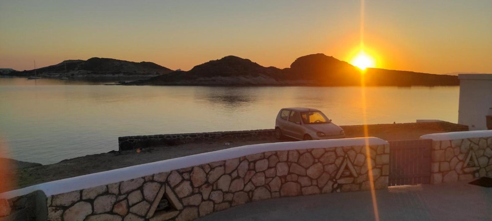Διαμέρισμα με θέα τη θάλασσα Κίμωλος Εξωτερικό φωτογραφία