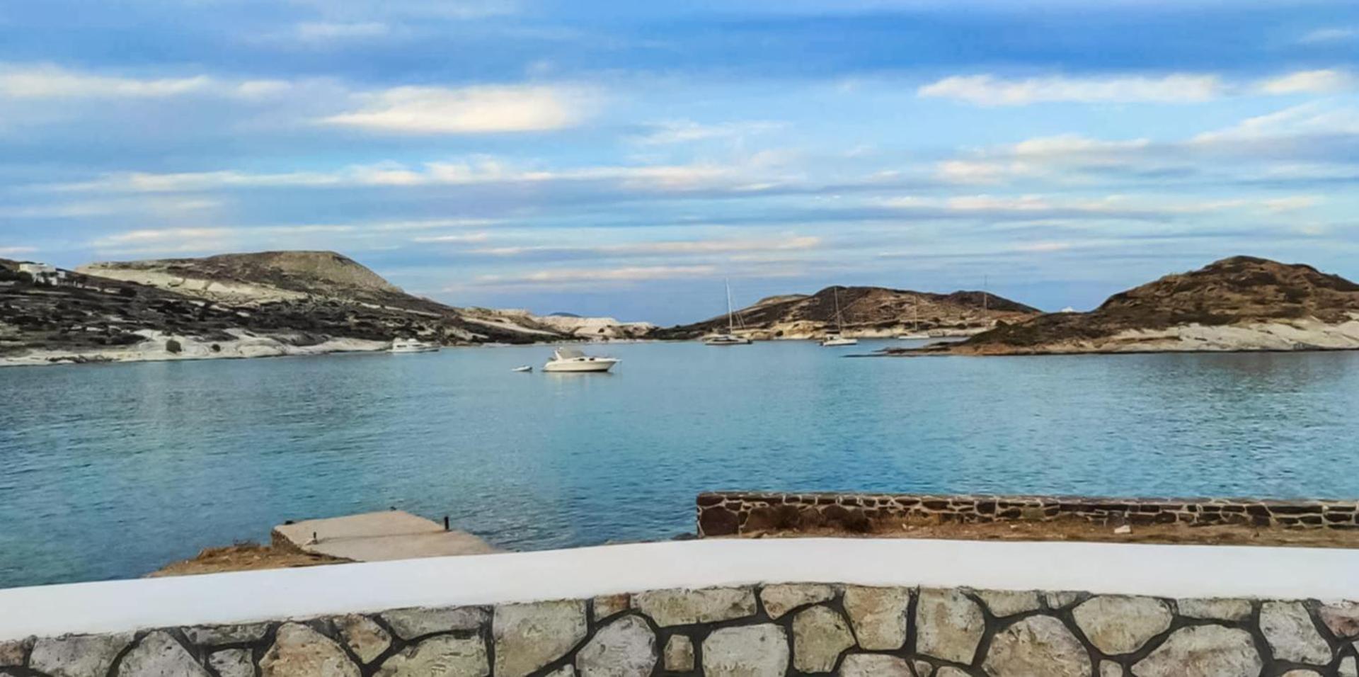 Διαμέρισμα με θέα τη θάλασσα Κίμωλος Εξωτερικό φωτογραφία