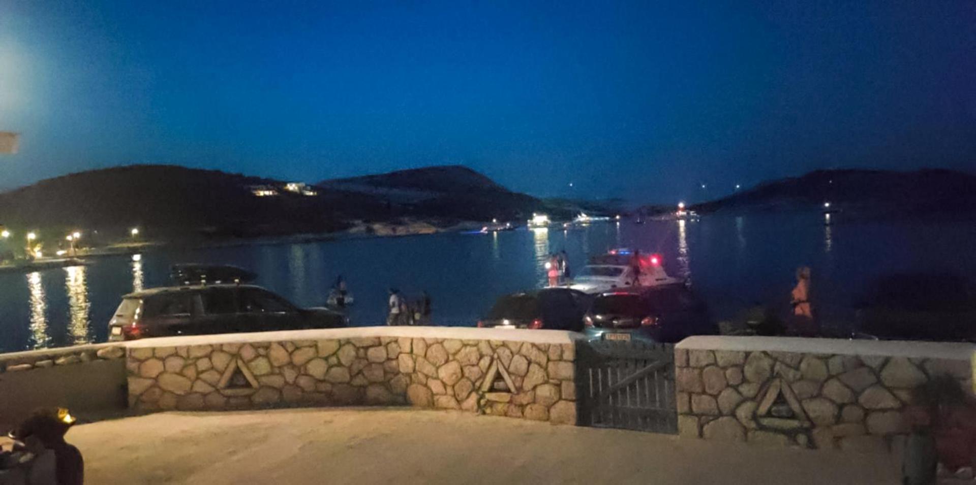 Διαμέρισμα με θέα τη θάλασσα Κίμωλος Εξωτερικό φωτογραφία